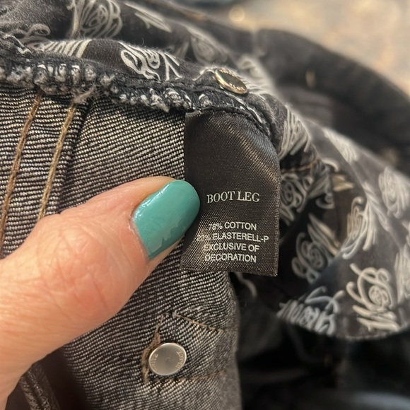 White House Black Market Women's Black boot cut Jeans size 8S. - Picture 8 of 8